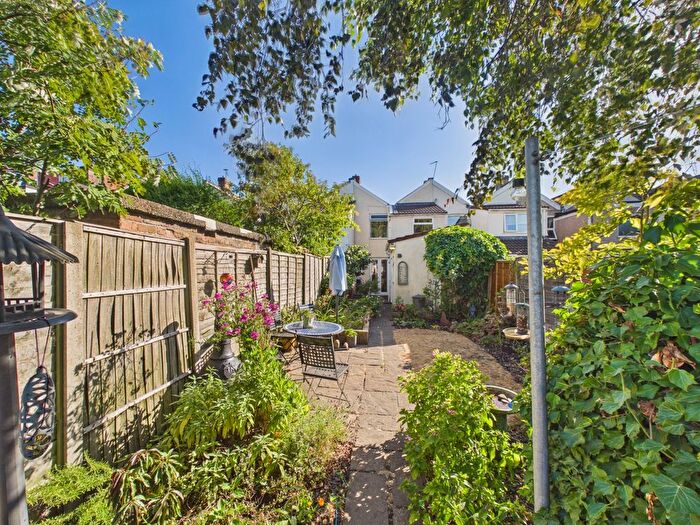 3 Bedroom Terraced House For Sale In Lodge Causeway, Bristol, Avon, BS16