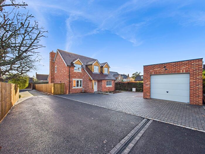 4 Bedroom Detached House For Sale In Hampden Road, Speen, Princes Risborough, Buckinghamshire, HP27