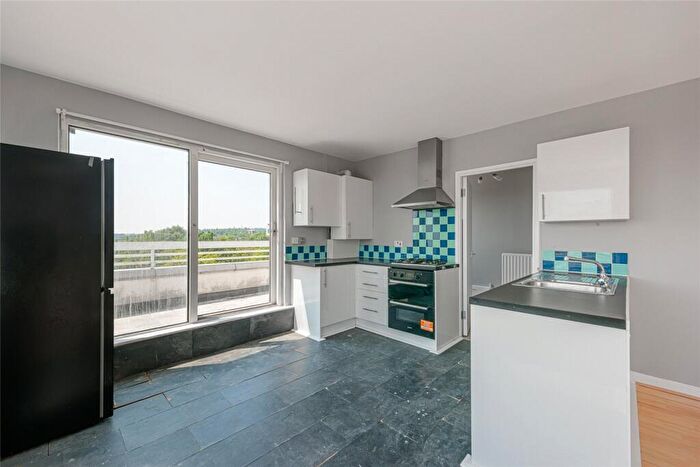2 Bedroom Apartment To Rent In Mountview Road, Stroud Green, London, N4