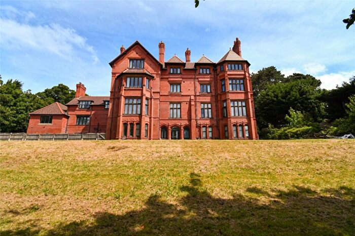 2 Bedroom Flat For Sale In Wethersfield Road, Prenton, CH43