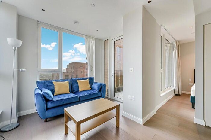 Apartment To Rent In Gasholder Place, Oval Village, London, SE11