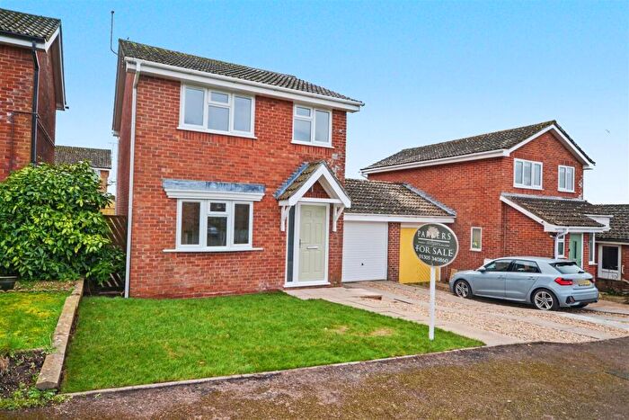 3 Bedroom Detached House For Sale In Vespasian Way, Dorchester, DT1