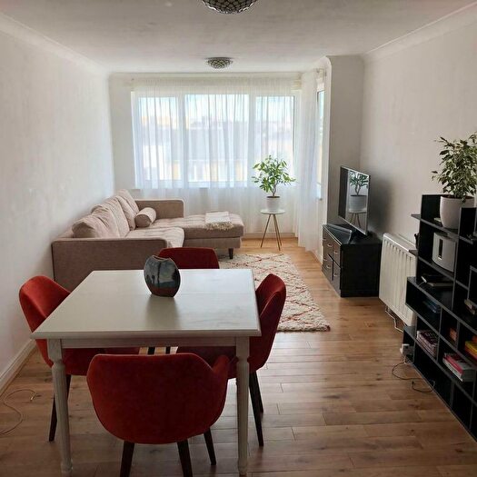 1 Bedroom Flat To Rent In Cann Hall Road, London, E11