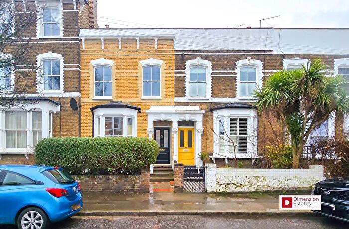 5 Bedroom Terraced House To Rent In Maury Road, Stoke Newington, Hackney, N16