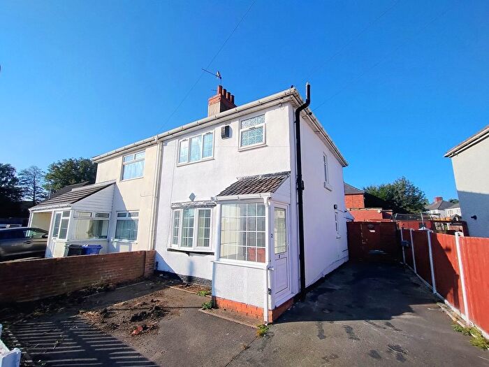 3 Bedroom Semi Detached House To Rent In Cavell Road, Dudley, West Midlands, DY2