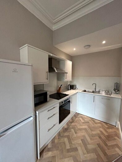 2 Bedroom Flat To Rent In Montgomery Street, Hillside, Edinburgh, EH7