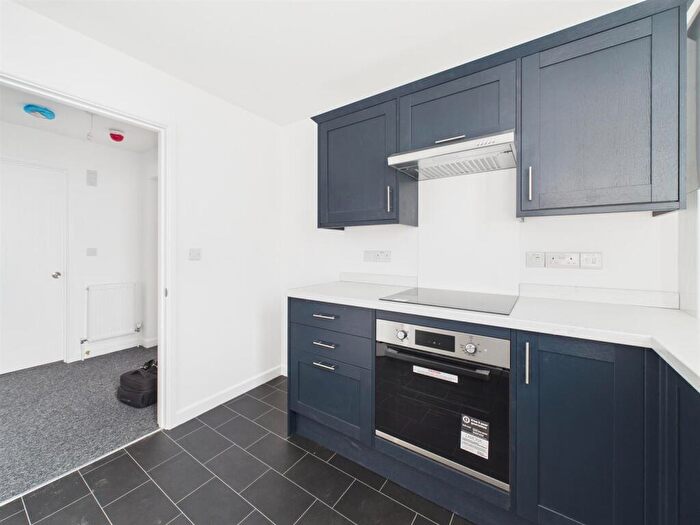 1 Bedroom Flat To Rent In Warren Way, Brighton, BN2