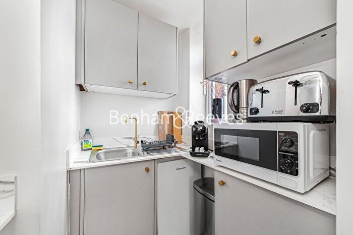 1 Bedroom Flat To Rent In Clifford's Inn, Fetter Lane, EC4A