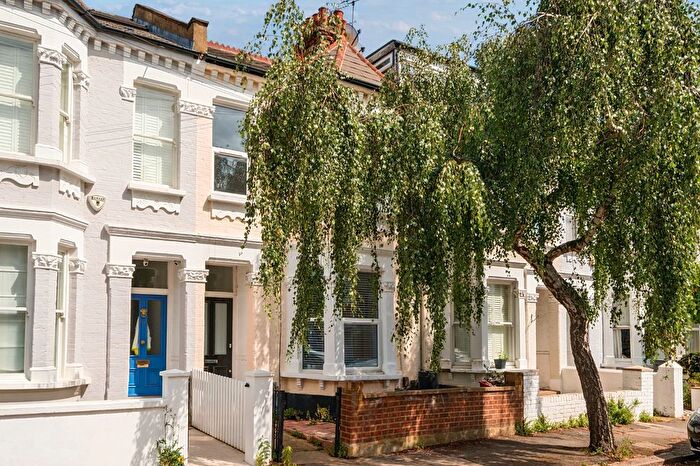 3 Bedroom Terraced House For Sale In Wilton Avenue, Chiswick, London, W4