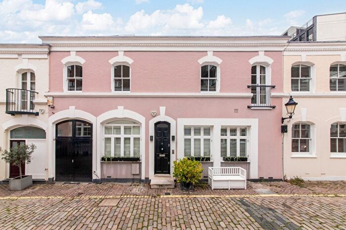 3 Bedroom Mews For Sale In Ennismore Gardens Mews, Knightsbridge, London, SW7