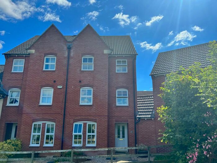 4 Bedroom House To Rent In John Lea Way, Wellingborough, NN8