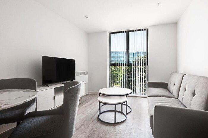 1 Bedroom Flat To Rent In Vauxhall, L3