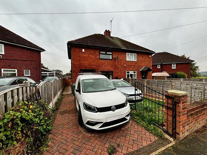 3 Bedroom Semi-Detached House For Sale In Croftway, Barwick In Elmet, Leeds, LS15