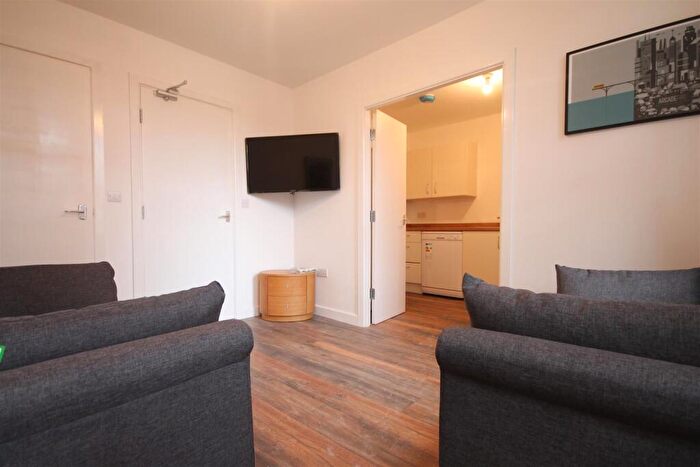 4 Bedroom Flat To Rent In Claremont Road, Spital Tongues, Newcastle Upon Tyne, NE2