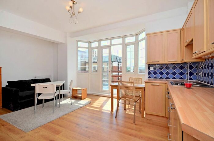 Studio To Rent In Upper Woburn Place, King's Cross, London, WC1H