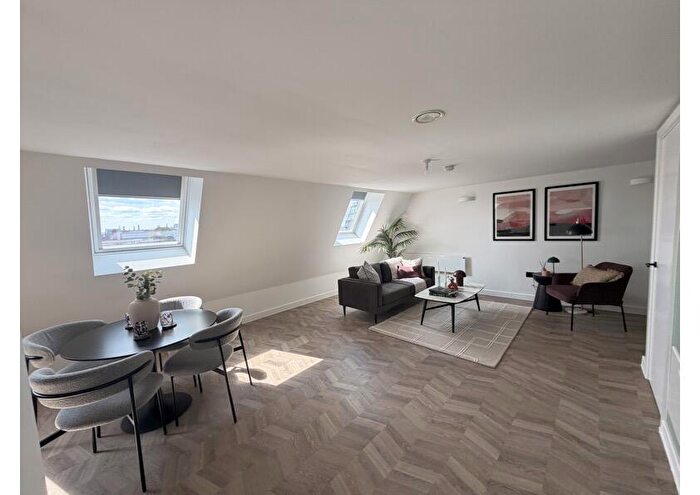 2 Bedroom Apartment To Rent In Polygon Street, Manchester, M12