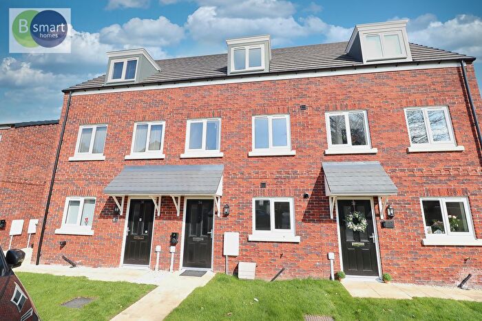 3 Bedroom Town House To Rent In Fulwood Drive, Balby, Doncaster, DN4