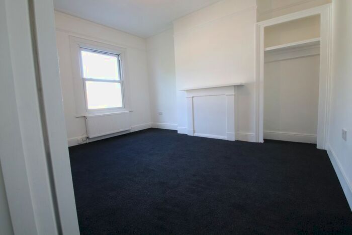 1 Bedroom Flat To Rent In Shafttesbury Road, Upper Holloway, N19