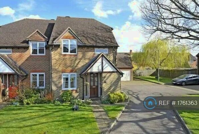 3 Bedroom Semi-Detached House To Rent In Orchard Close, Elstead, Godalming, GU8