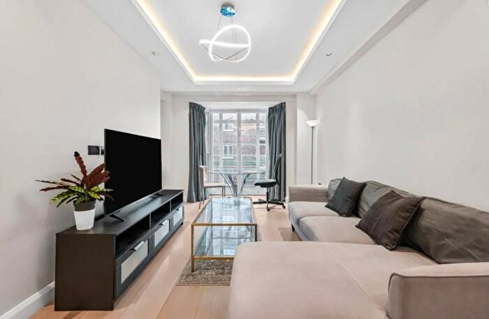 3 Bedroom Flat To Rent In Dorset House, Gloucester Place, NW1