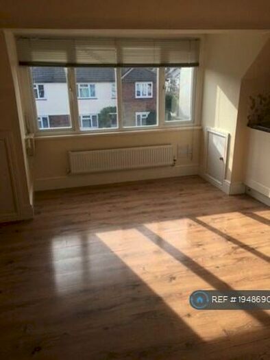 2 Bedroom Flat To Rent In Lower Road, Kenley, CR8