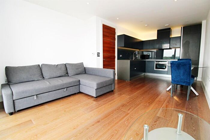1 Bedroom Apartment To Rent In Wallace Court, SE3