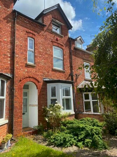 3 Bedroom Town House To Rent In Warwick Road, Banbury, OX16