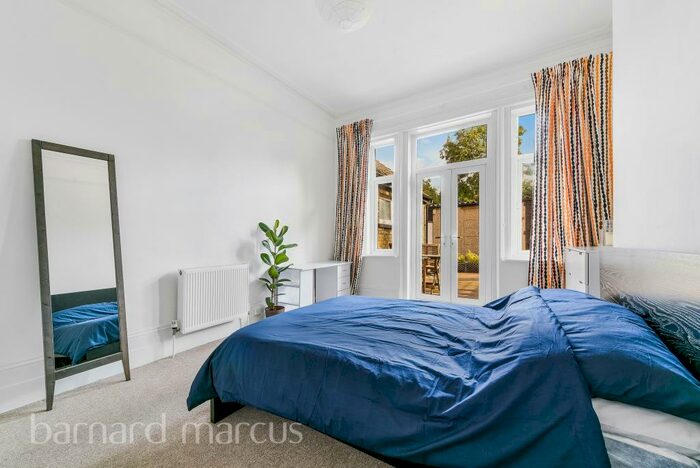 1 Bedroom Apartment To Rent In Manor Road, Wallington, SM6