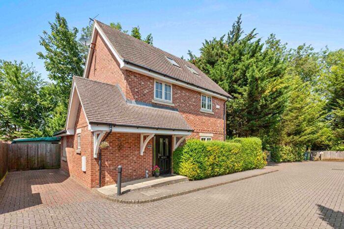 4 Bedroom Detached House For Sale In Grange View, Hazlemere, HP15