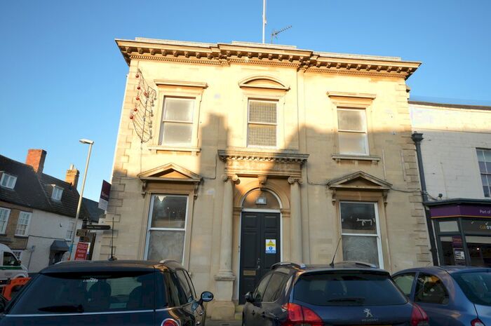 2 Bedroom Flat To Rent In High Street, Thrapston, Kettering, NN14