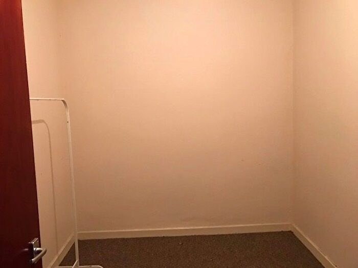 2 Bedroom Flat To Rent In Ashville Road, Birkenhead, Wirral, CH41