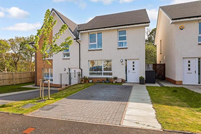 3 Bedroom Semi-Detached House For Sale In Oaktree Grove, Glasgow, Glasgow City, G45