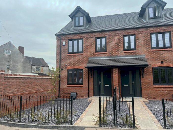 4 Bedroom Property To Rent In Albutts Road, Norton Canes, Cannock, WS8