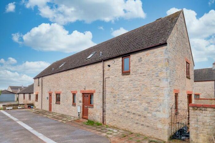 2 Bedroom Barn To Rent In North Leigh, OX29