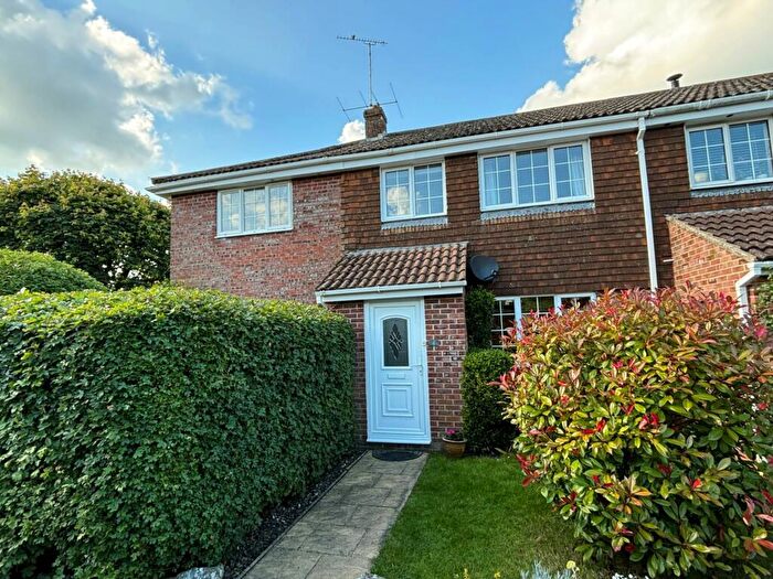 4 Bedroom End Of Terrace House For Sale In Southfield, West Overton, SN8