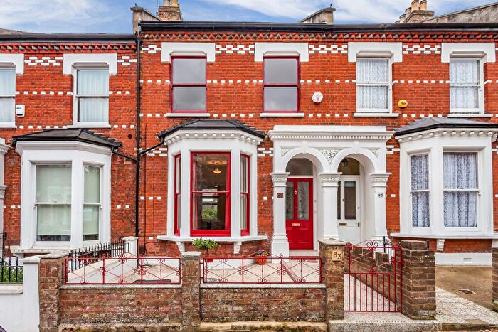 1 Bedroom Flat To Rent In Dresden Road, N19