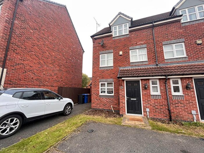 3 Bedroom Semi-Detached House To Rent In Girton Way, Mickleover, Derby, DE3