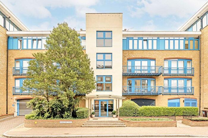 2 Bedroom Flat For Sale In Rotherhithe Street, Rotherhithe, SE16