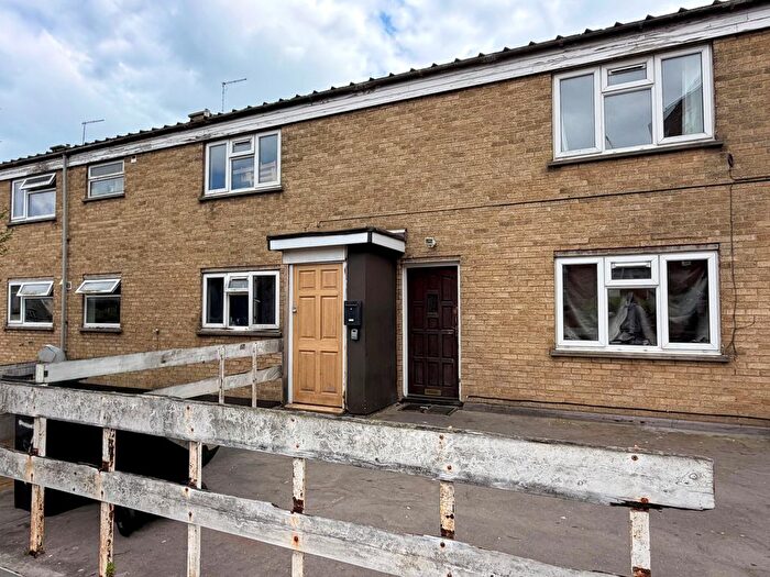 3 Bedroom Maisonette To Rent In St. Marys Square, Newmarket, CB8