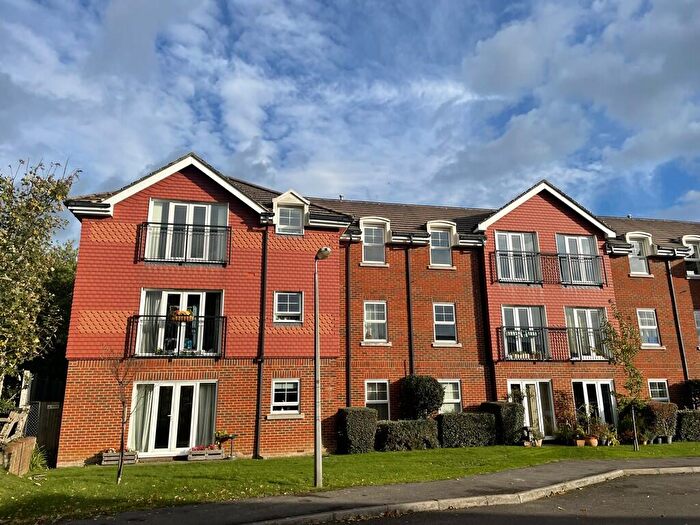 1 Bedroom Apartment For Sale In Maplehurst Court, Billingshurst, RH14