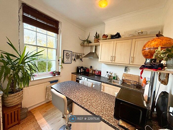 1 Bedroom Flat To Rent In Elderwood Place, London, SE27