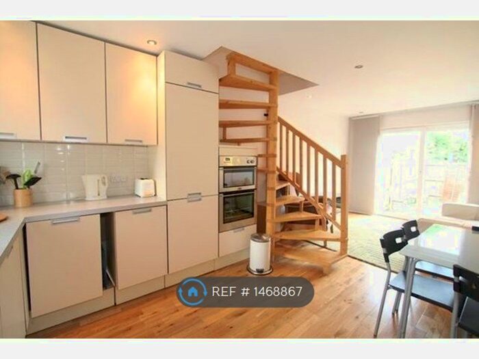 1 Bedroom Terraced House To Rent In Oxley Close, London, SE1