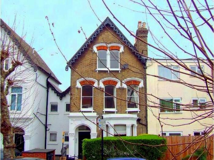 2 Bedroom Flat To Rent In Upper Tollington Park, Stroud Green, London, N4
