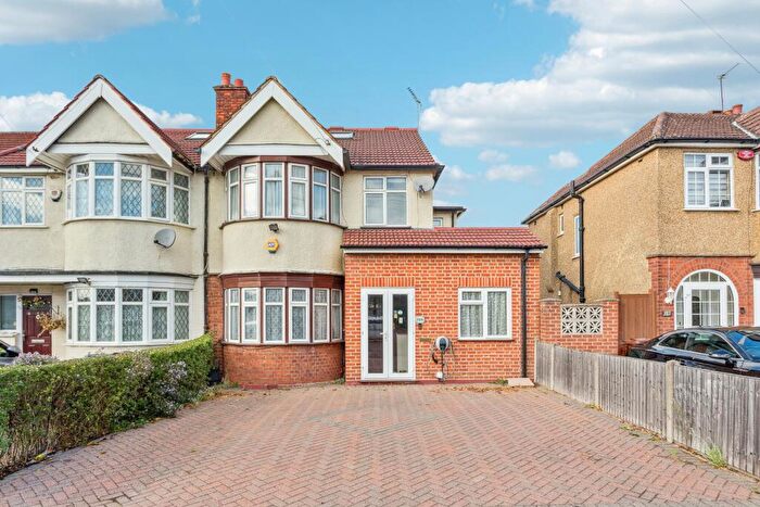 5 Bedroom Semi Detached House For Sale In Lynton Road, Rayners Lane, HA2