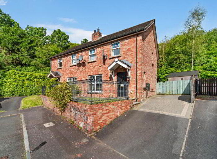 3 Bedroom Semi-Detached House For Sale In Squires View, Belfast, BT14