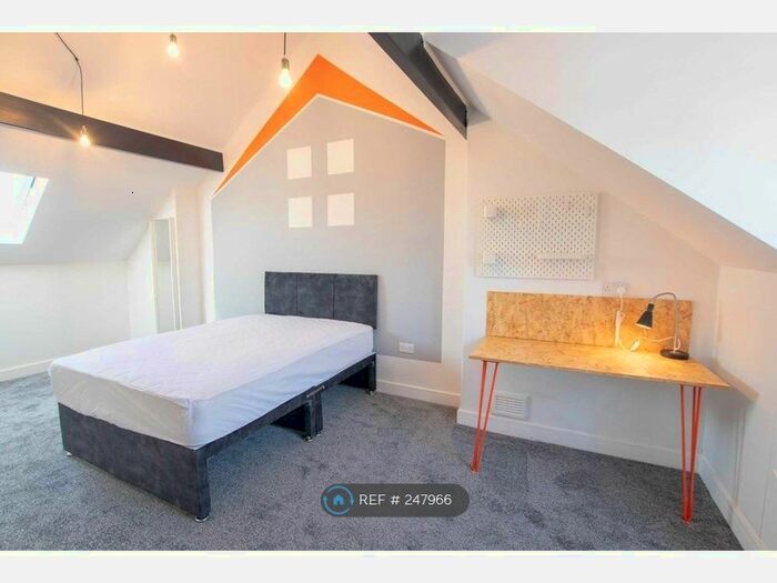 5 Bedroom Semi-Detached House To Rent In Wilkinson Avenue, Beeston, Nottingham, NG9