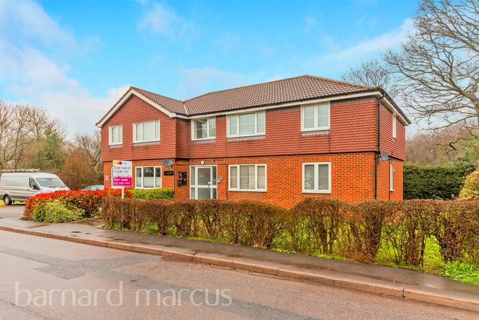 2 Bedroom Apartment For Sale In Harrow Road, Warlingham, CR6