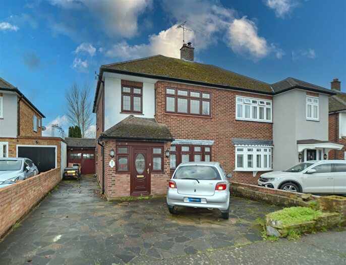 3 Bedroom Semi-Detached House For Sale In Freshwell Gardens, West Horndon, Brentwood, CM13