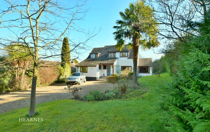 3 Bedroom Detached House For Sale In Gaunts Common, Wimborne, Dorset, BH21