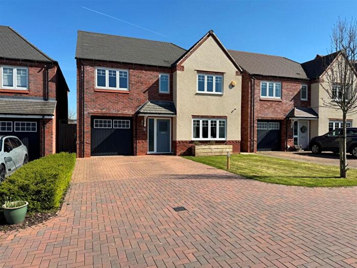 4 Bedroom Detached House For Sale In Lambersitch Drive, Overseal, DE12